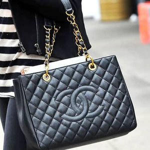 💎✨BEAUTIFUL✨💎CHANEL Quilted CC Tote Bag Caviar Leather Black